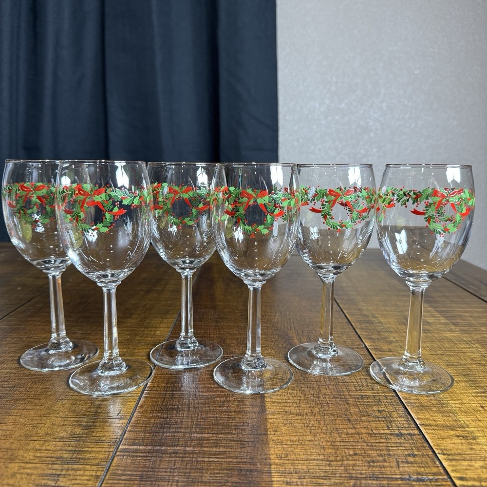 Set of 6 Vintage Libbey Christmas Wreaths Holly Berry Bow Wine Glasses HTF RARE